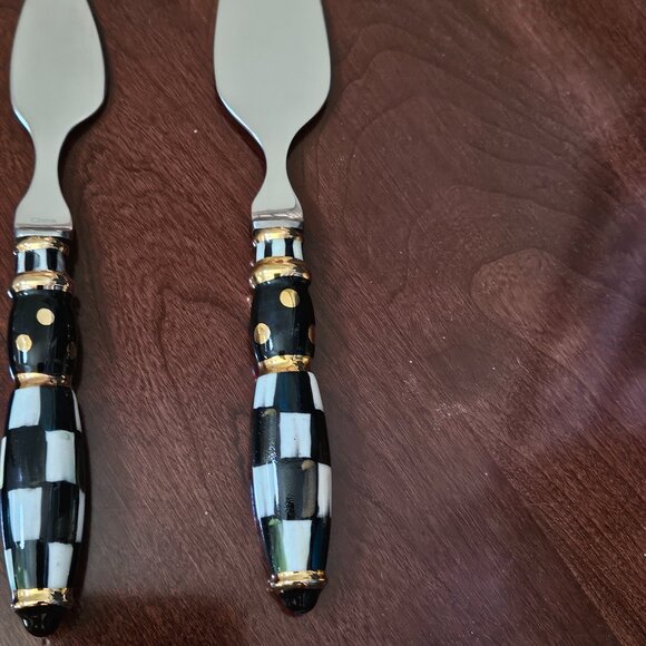 3 MACKENZIE CHILDS COURTNEY CHECK BLACK TIE CERAMIC CHEESE CHARCUTERIE KNIFE SET - Picture 12 of 12